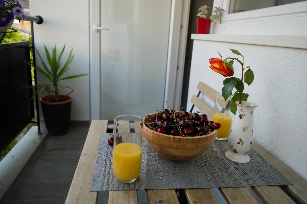 Visilo Apartment Split 0*,